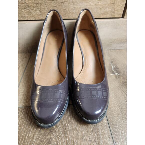 Clarks Womens Tatah Sofia Pump Heels Size 8 Plum Brown Patent Leather - Picture 2 of 9